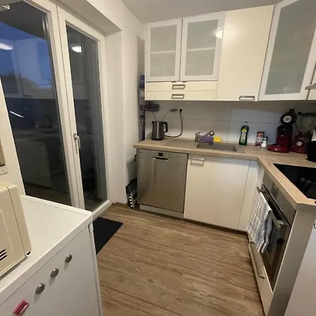 아파트 #4 Modern & Comfortable